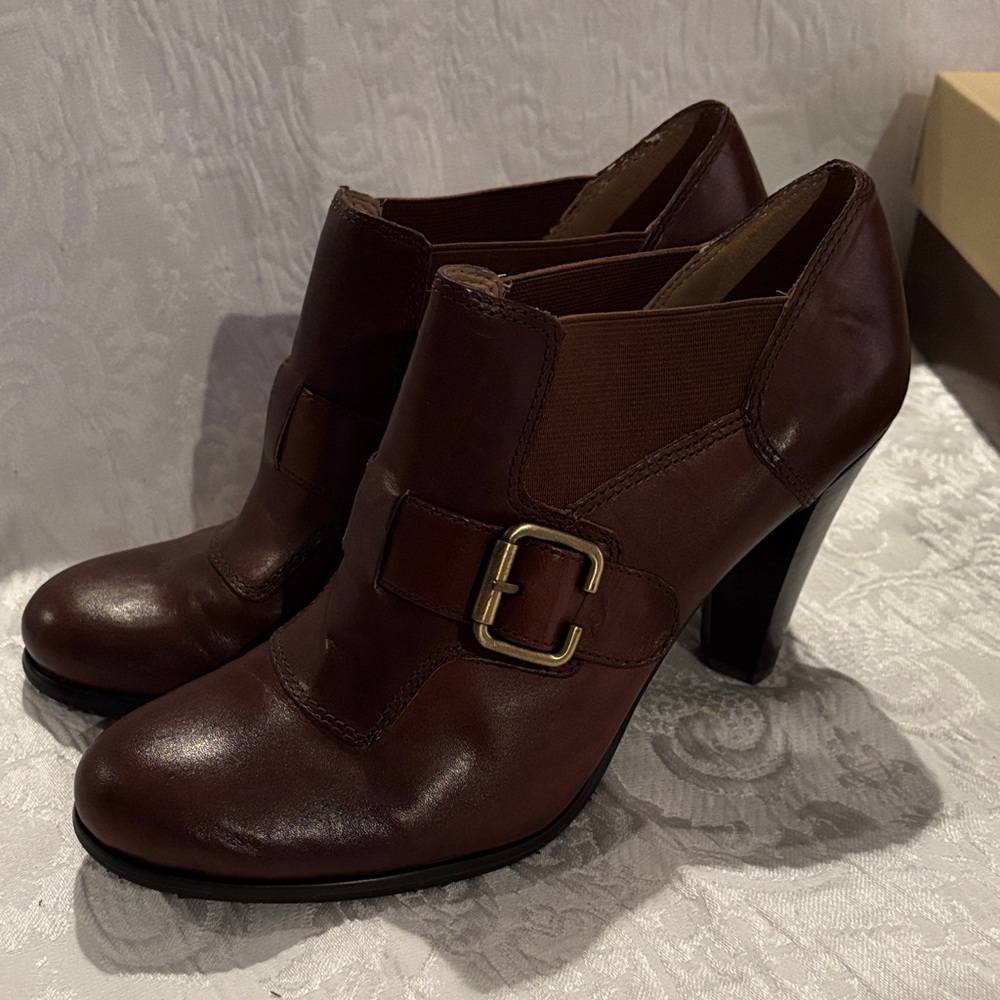 NEW Franco Sarto Women's Dark Brown Ankle Booties